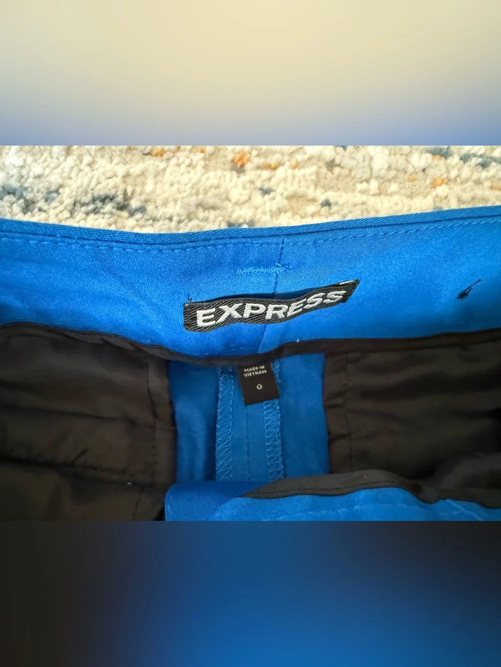 LIKE NEW Express 99% Cotton Shorts with Green Belt, Size 0